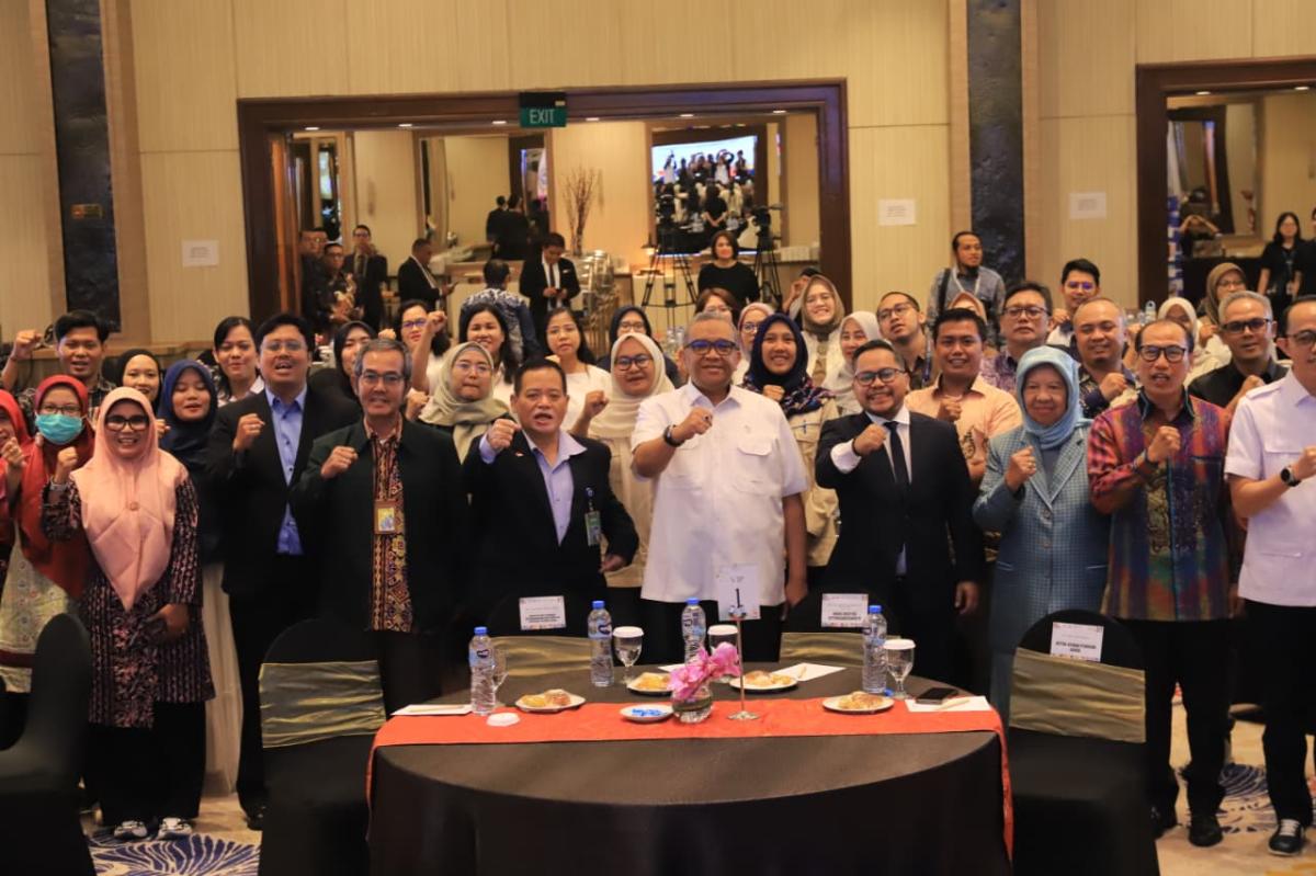 Wamenaker Dorong Penerapan Higiene Industri untuk Tekan Risiko Kecelakaan Kerja